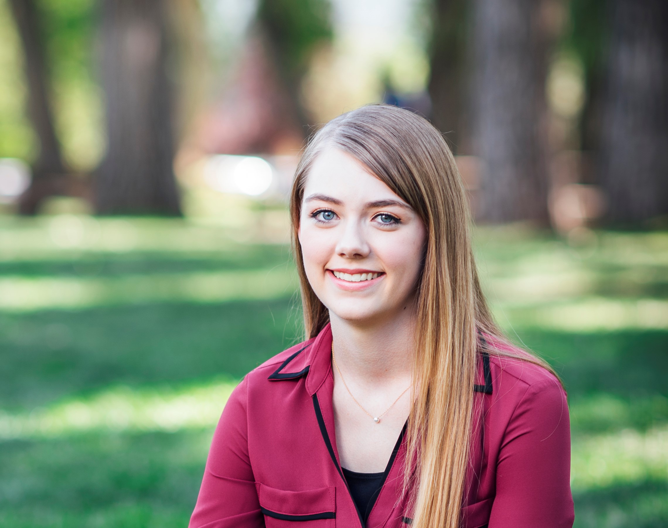 Aria Saunder's headshot
